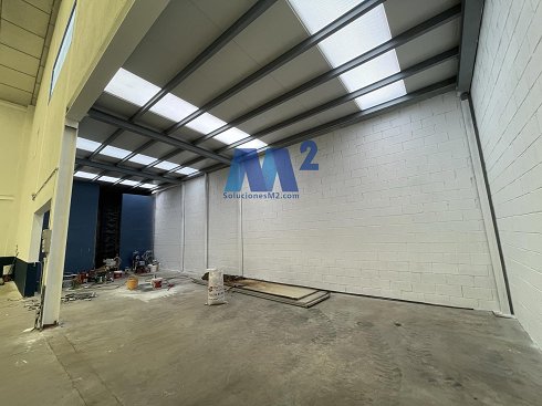 Fotograf�a de Nave industrial en alquiler